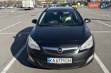 Универсал Opel Astra 2011 в 