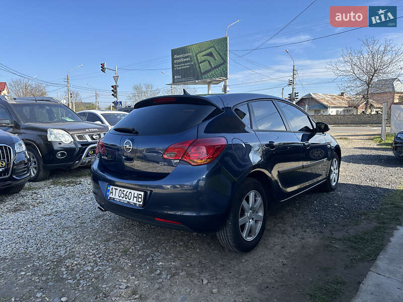 Хэтчбек Opel Astra 2010 в Ивано-Франковске