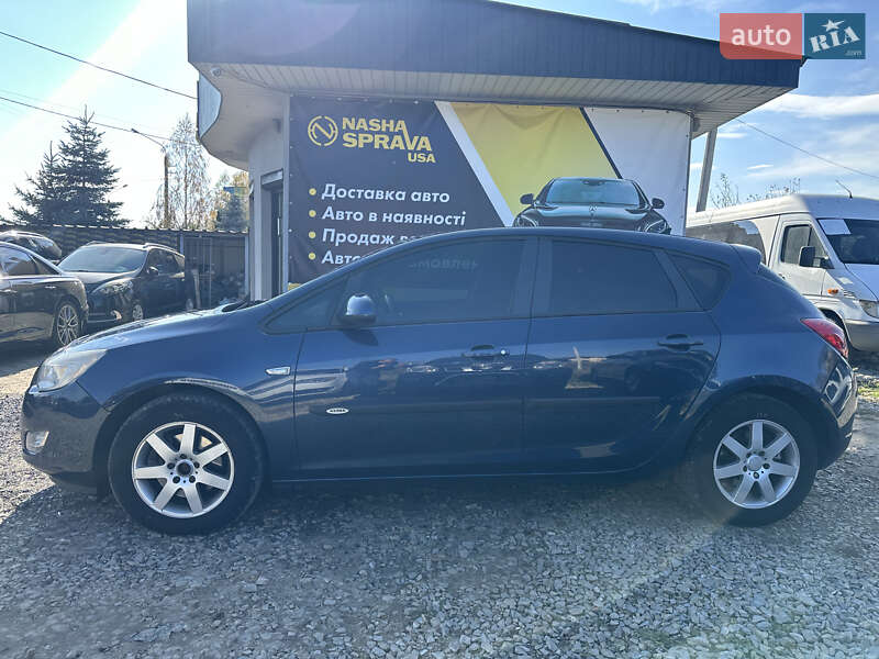 Хэтчбек Opel Astra 2010 в Ивано-Франковске