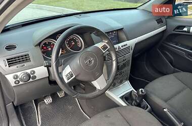 Универсал Opel Astra 2008 в 