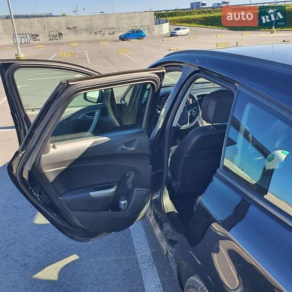 Универсал Opel Astra 2011 в Львове фото 5 Универсал Opel Astra 2011 в Львове