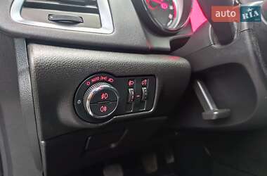 Універсал Opel Astra 2014 в 