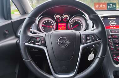 Універсал Opel Astra 2014 в 