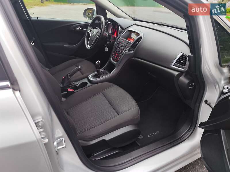 Универсал Opel Astra 2014 в Звягеле фото 43 Универсал Opel Astra 2014 в Звягеле