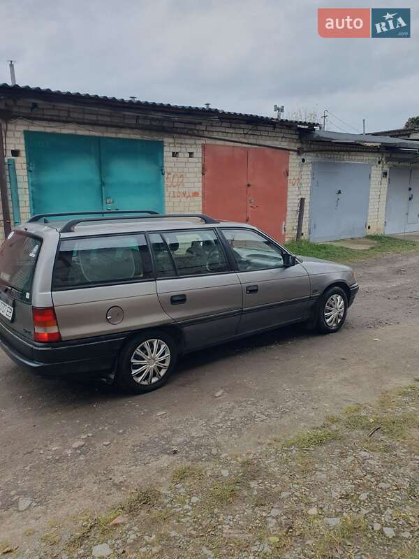 Універсал Opel Astra 1993 в Житомирі фото 7 Універсал Opel Astra 1993 в Житомирі