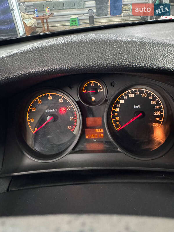 Хэтчбек Opel Astra 2006 в Днепре