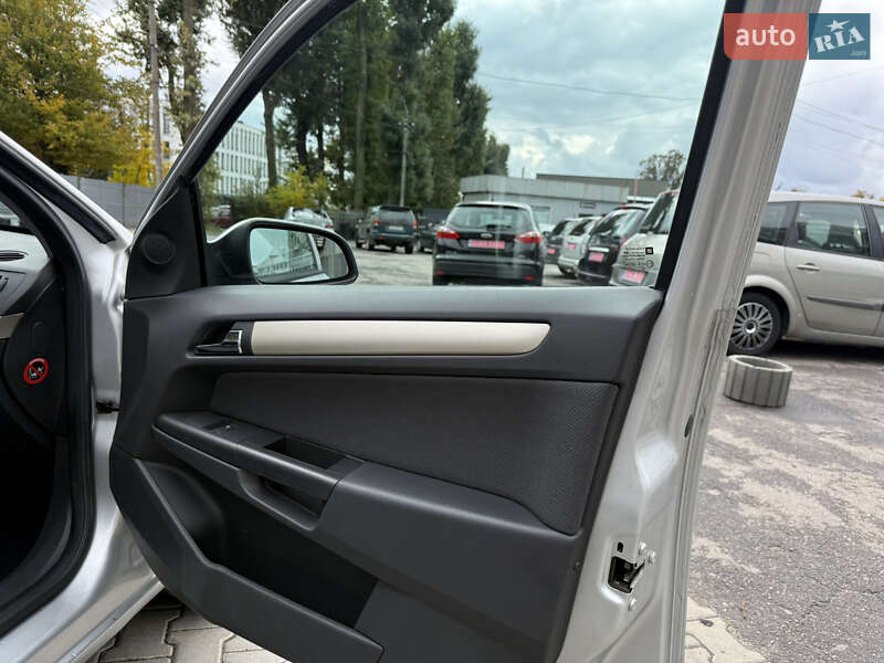 Универсал Opel Astra 2007 в Виннице