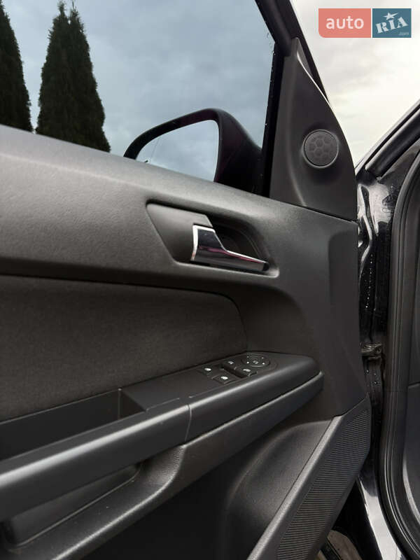 Универсал Opel Astra 2010 в Ивано-Франковске