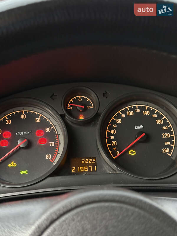 Универсал Opel Astra 2010 в Ивано-Франковске