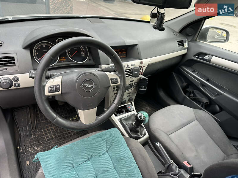 Универсал Opel Astra 2008 в Славянске