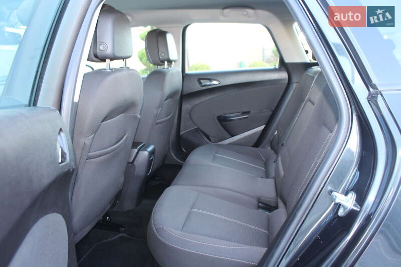 Універсал Opel Astra 2015 в Трускавці фото 81 Універсал Opel Astra 2015 в Трускавці