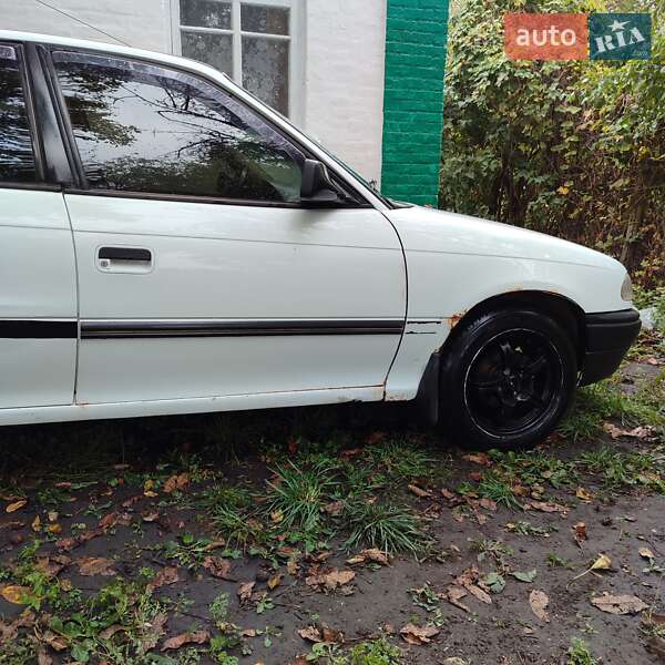 Хетчбек Opel Astra 1995 в Корсунь-Шевченківському