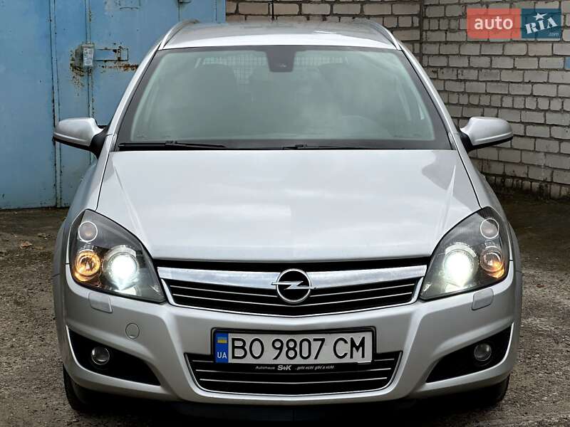 Универсал Opel Astra 2009 в Николаеве