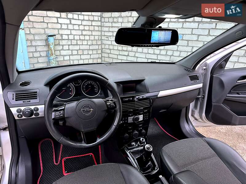 Универсал Opel Astra 2009 в Николаеве