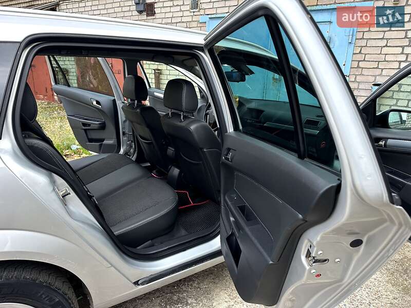 Универсал Opel Astra 2009 в Николаеве