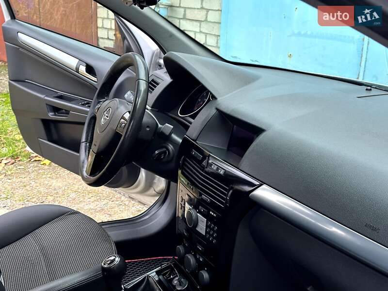 Универсал Opel Astra 2009 в Николаеве