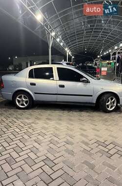 Седан Opel Astra 2005 в  фото 6 Седан Opel Astra 2005 в