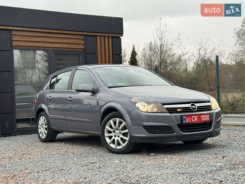 Хэтчбек Opel Astra 2005 в Дрогобыче