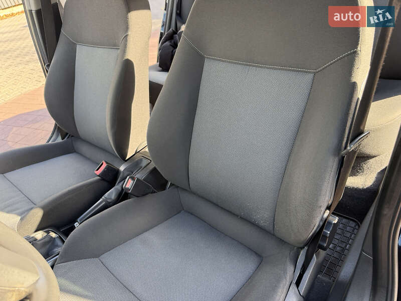 Хэтчбек Opel Astra 2005 в Ровно фото 15 Хэтчбек Opel Astra 2005 в Ровно