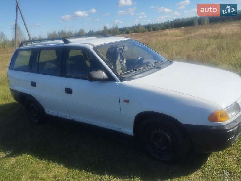 Універсал Opel Astra 1993 в Сарнах фото 5 Універсал Opel Astra 1993 в Сарнах