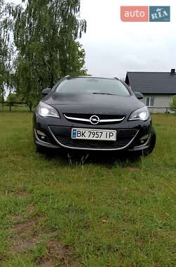 Универсал Opel Astra 2013 в Сарнах