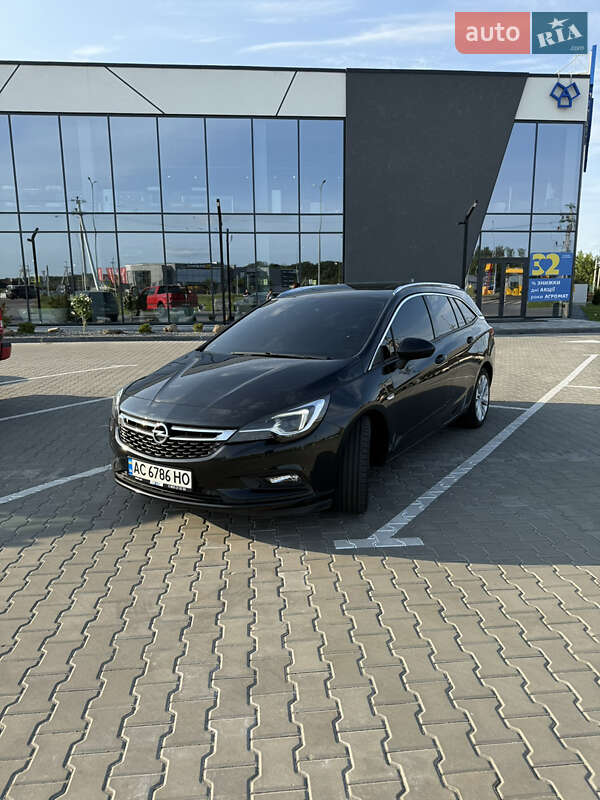 Універсал Opel Astra 2016 в Луцьку