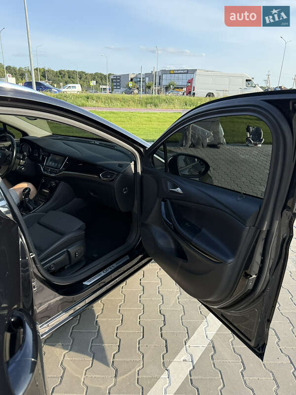 Універсал Opel Astra 2016 в Луцьку