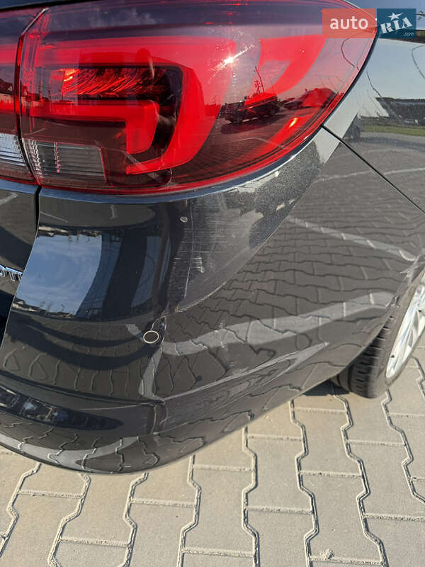 Універсал Opel Astra 2016 в Луцьку