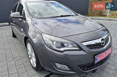 Универсал Opel Astra 2010 в 