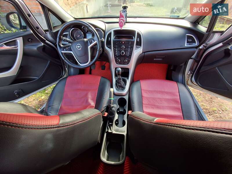 Универсал Opel Astra 2011 в Коростене фото 11 Универсал Opel Astra 2011 в Коростене