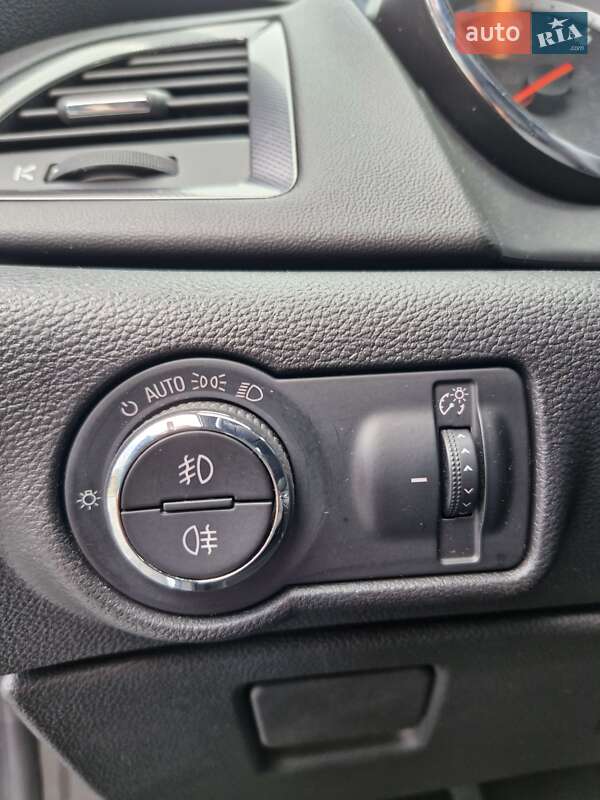 Универсал Opel Astra 2010 в Самборе фото 24 Универсал Opel Astra 2010 в Самборе