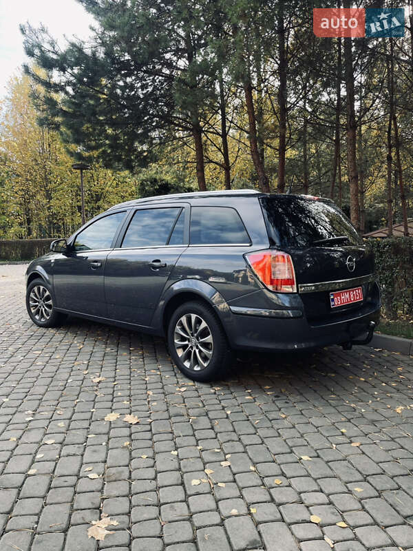 Универсал Opel Astra 2010 в Луцке фото 6 Универсал Opel Astra 2010 в Луцке