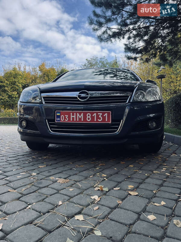 Универсал Opel Astra 2010 в Луцке фото 14 Универсал Opel Astra 2010 в Луцке