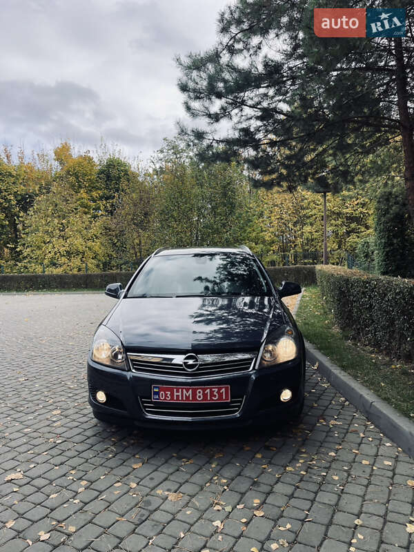 Универсал Opel Astra 2010 в Луцке фото 17 Универсал Opel Astra 2010 в Луцке