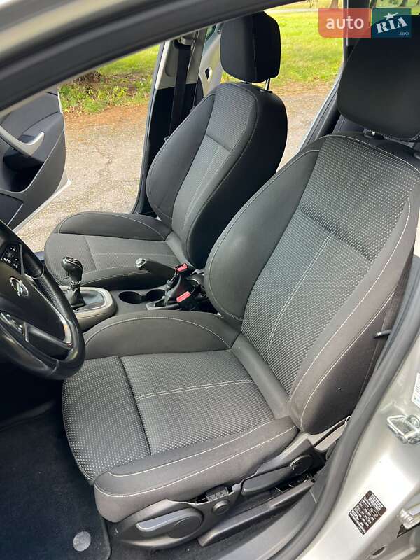 Универсал Opel Astra 2011 в Стрые фото 15 Универсал Opel Astra 2011 в Стрые