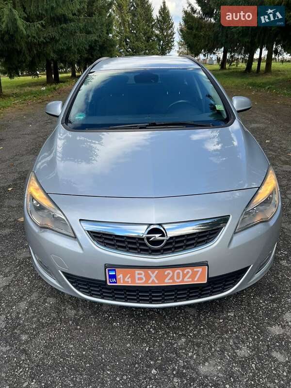 Универсал Opel Astra 2011 в Стрые фото 25 Универсал Opel Astra 2011 в Стрые
