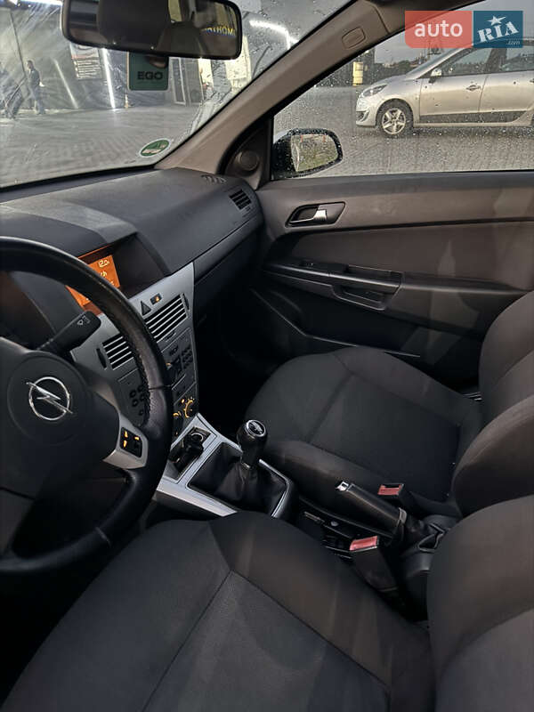 Универсал Opel Astra 2009 в Луцке фото 10 Универсал Opel Astra 2009 в Луцке
