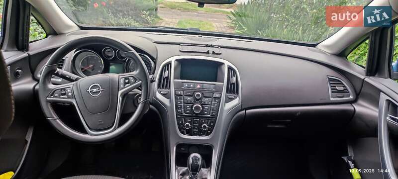 Универсал Opel Astra 2014 в Луцке фото 6 Универсал Opel Astra 2014 в Луцке