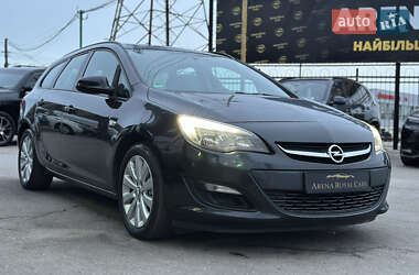 Универсал Opel Astra 2014 в 