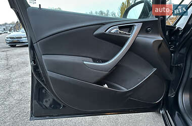 Универсал Opel Astra 2014 в 