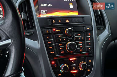 Универсал Opel Astra 2014 в 