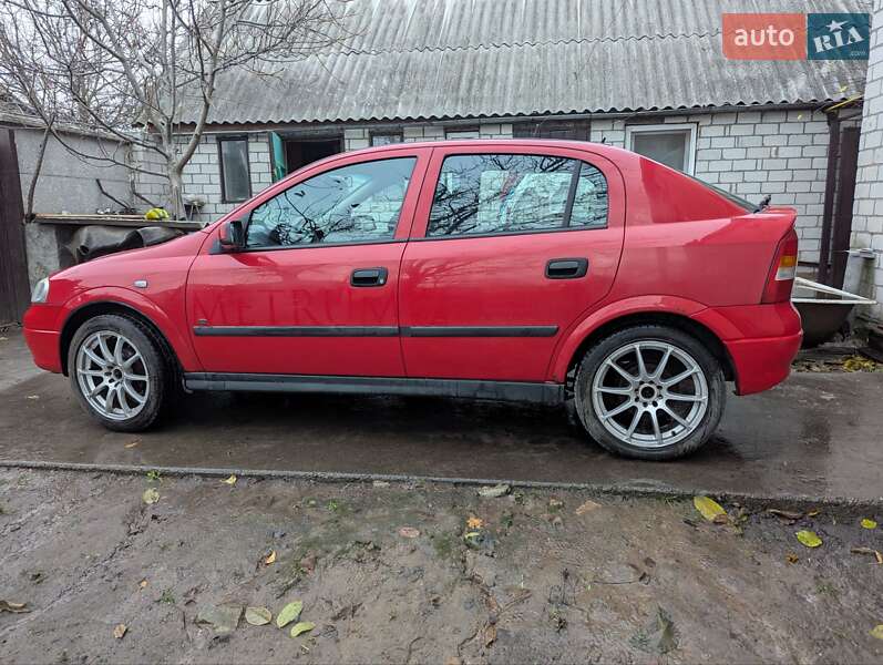 Хэтчбек Opel Astra 2006 в Харькове
