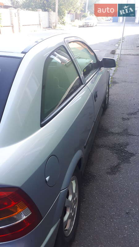 Хэтчбек Opel Astra 2001 в Ужгороде