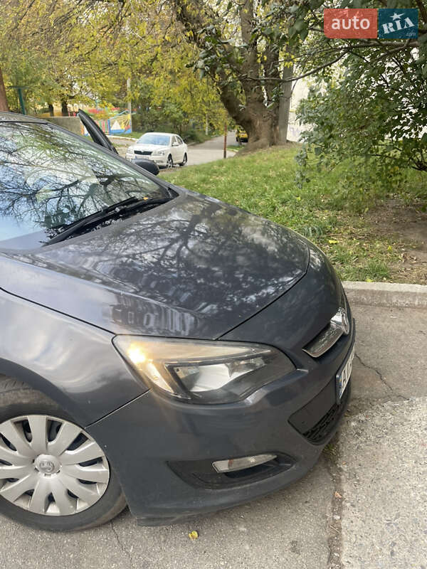 Хэтчбек Opel Astra 2013 в Фастове