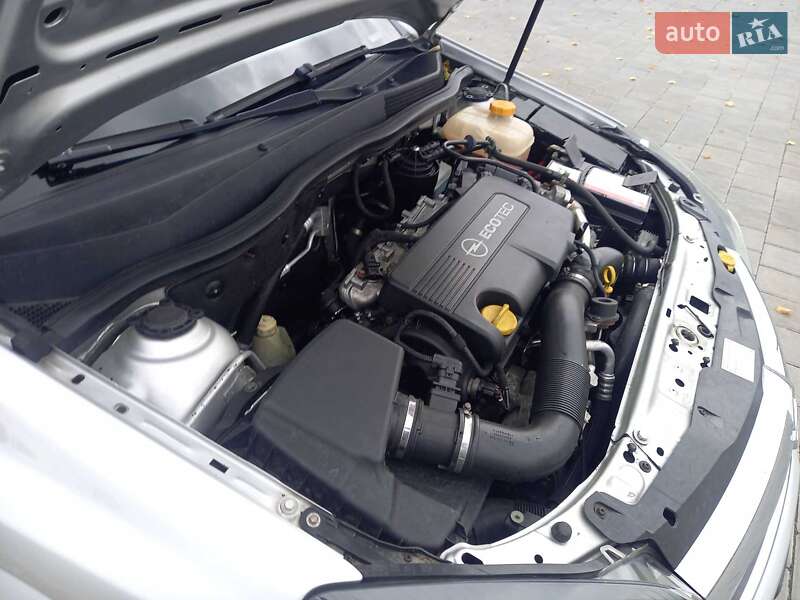 Универсал Opel Astra 2010 в Черкассах