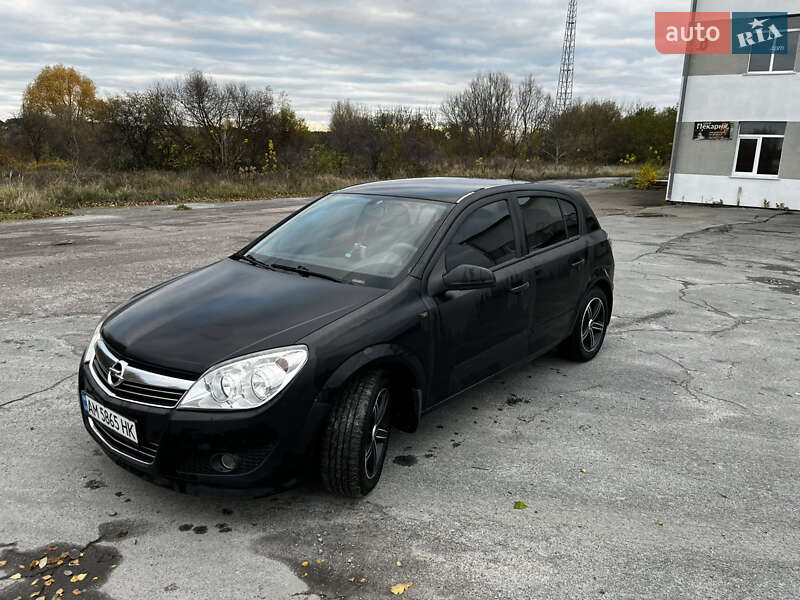 Хэтчбек Opel Astra 2008 в Звягеле фото 5 Хэтчбек Opel Astra 2008 в Звягеле