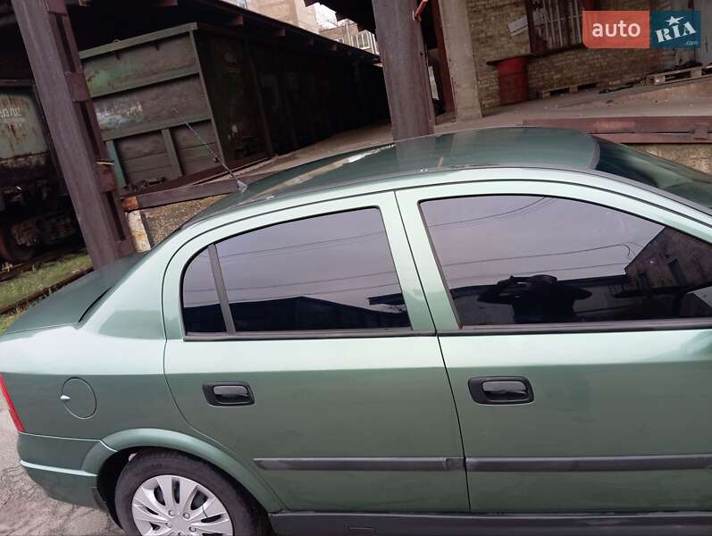 Седан Opel Astra 2007 в Славуті
