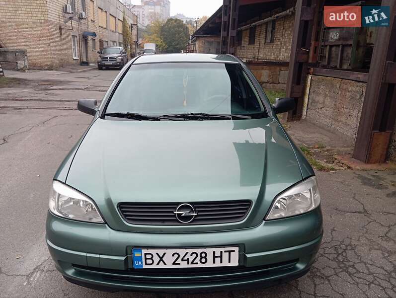 Седан Opel Astra 2007 в Славуті