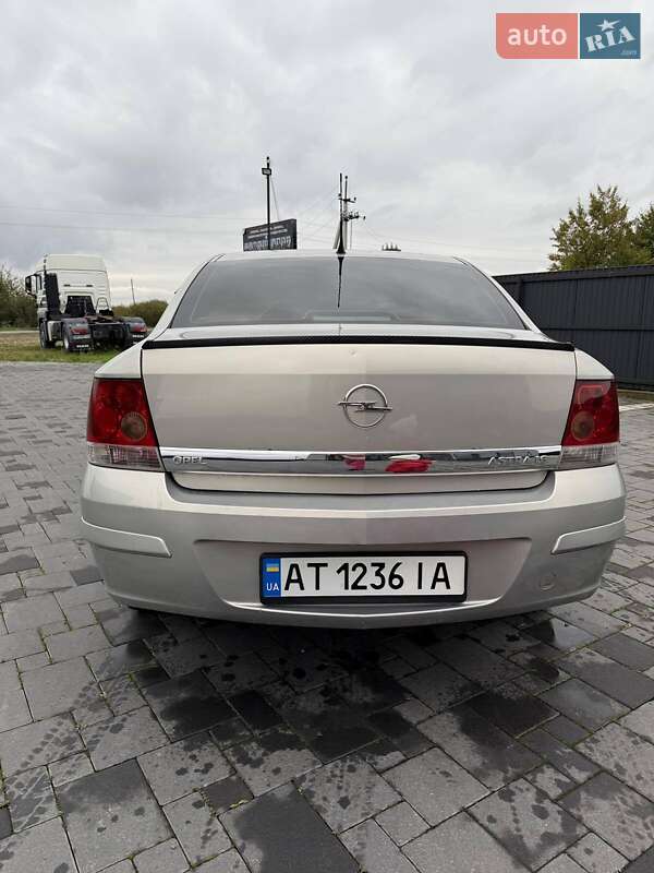 Седан Opel Astra 2007 в Перегинском фото 4 Седан Opel Astra 2007 в Перегинском