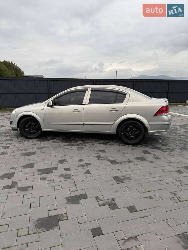 Седан Opel Astra 2007 в Перегинском фото 7 Седан Opel Astra 2007 в Перегинском